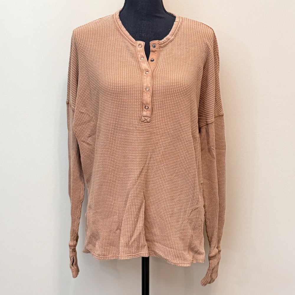 Aerie Offline Womens M Waffle Knit Henley Thermal Top Tan Distressed Loungewear